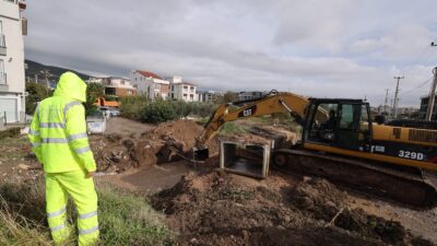İzmir’in Bergama ilçesinde aşırı yağış nedeniyle sel ve su baskınları