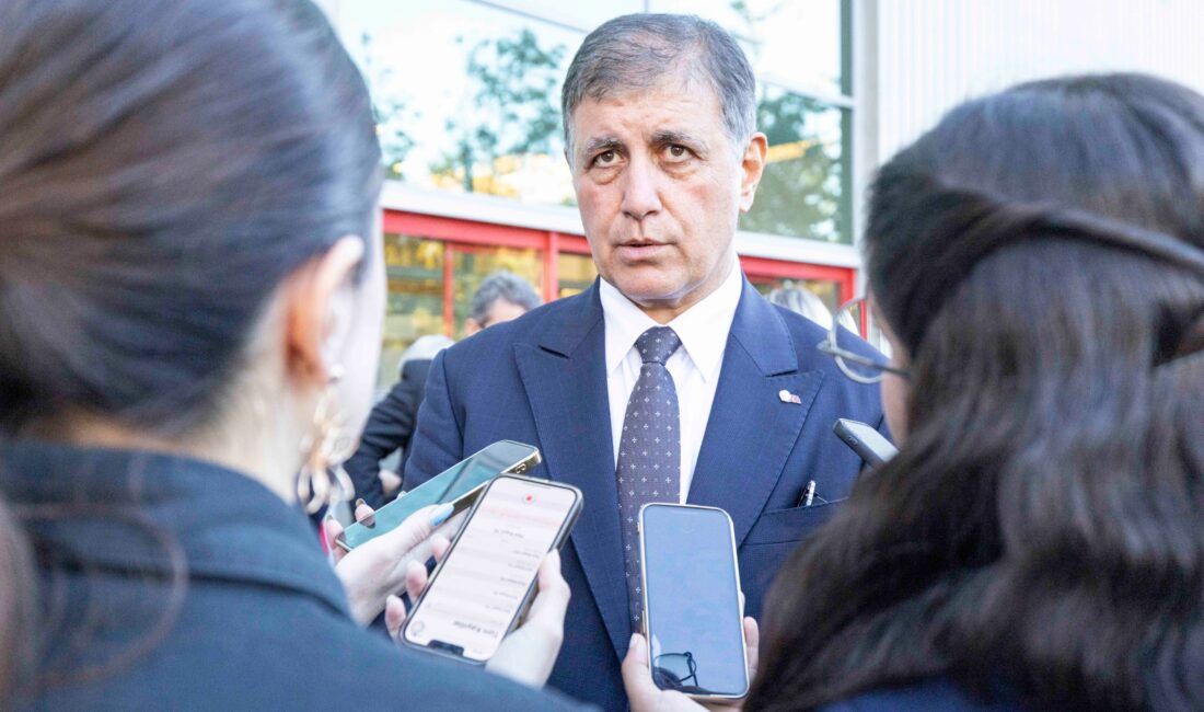 Tugay: Bakanlık onaylarsa çöp sorunu kökünden çözülecek İzmir Büyükşehir Belediye Başkanı Dr. Cemil Tugay, kentte üç noktada