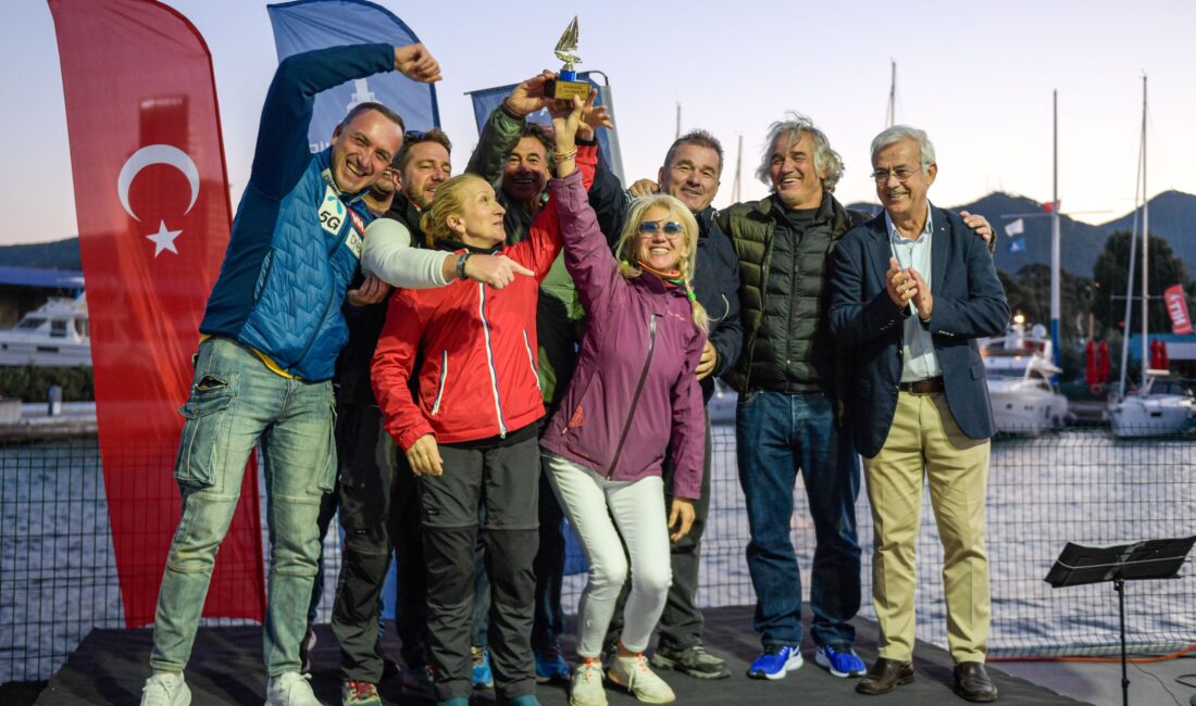 Cumhuriyet Kupası Yat Yarışlarında ödüller sahiplerini buldu  İzmir Büyükşehir Belediyesi’nin ev sahipliğinde düzenlenen “102’nci Yıl 102 Mil