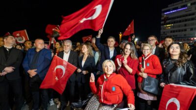 İzmir Büyükşehir Belediye Başkanı Dr. Cemil Tugay, 29 Ekim Cumhuriyet