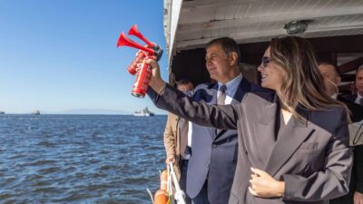 İzmir Körfezi, 29 Ekim coşkusuyla yelken açtı.İzmir Büyükşehir Belediye Başkanı