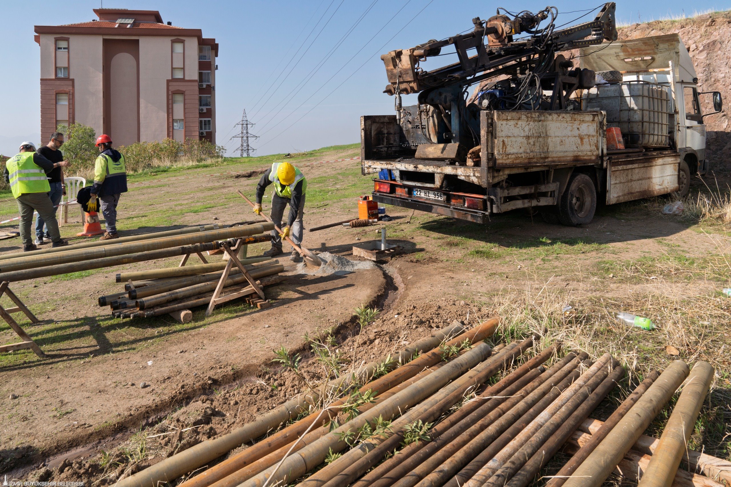 İzmir Büyükşehir Belediyesi, afetlere dayanıklı ve güvenli yaşam alanları oluşturmak