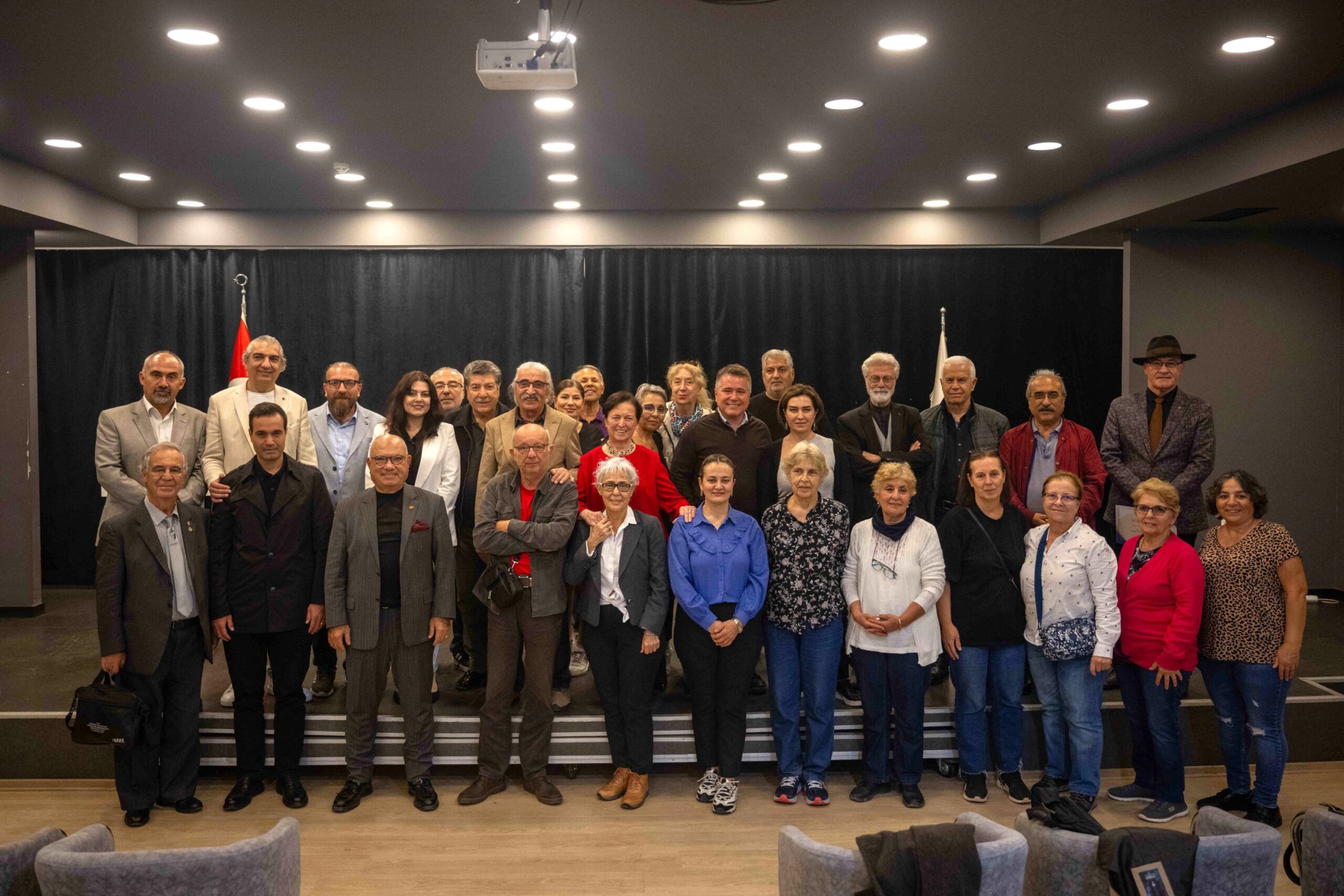 Bornova Kent Söyleşileri, Atatürk’ün yaşamından örneklerle Cumhuriyet’in değerini anlattı. Ulvi