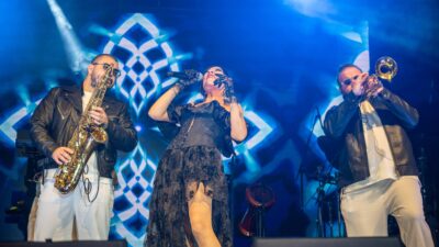 Bornova’da “Bi Hayat Fest” ile dayanışma rüzgarı SMA ve DMD hastası çocuklar için Bornova Büyükpark’ta başlayan festival,