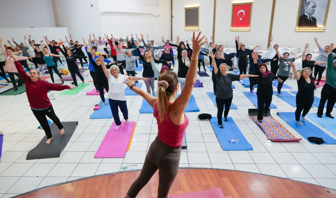 Buca’da spor keyfi kapalı alanlara taşındı: Kışa enerjik başlangıç Buca Belediyesi’nin düzenlediği ücretsiz yoga, pilates ve zumba dersleri devam