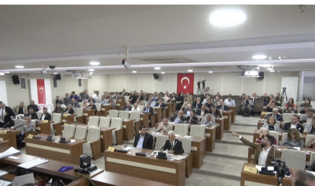 Karabağlar Belediye Meclisi Ekim ayı oturumunda, pazarcılardan alınan katı atık