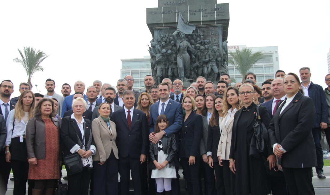 CHP İzmir İl Başkanı Çağatay Güç, mazbatasını aldıktan sonra yaptığı