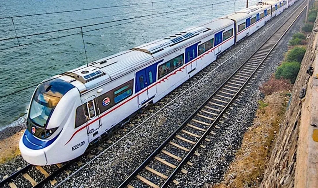 29 Ekim’de İZBAN ücretsiz İzmir’de Cumhuriyet Bayramı’na özel ulaşım düzenlemesi: Belediye otobüsleri, metro, tramvay