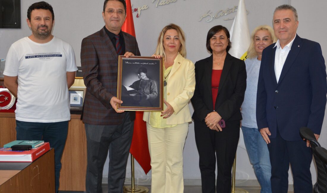 Basın İlan Kurumu (BİK) İzmir Bölge Müdürü Osman Başeğmez, İzmir