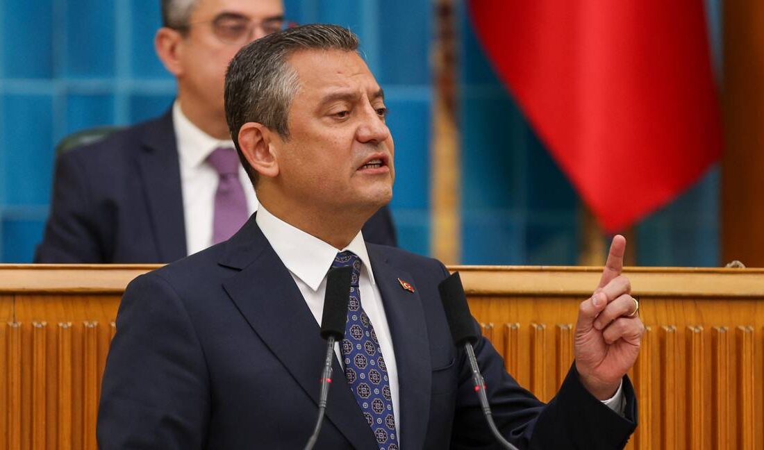 Özgür Özel’den casusluk iddialarına tepki İstanbul Büyükşehir Belediye Başkanı Ekrem İmamoğlu, seçim kampanyası direktörü Necati