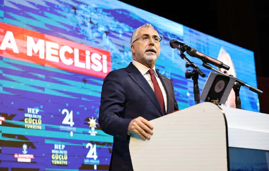 Çalışma ve Sosyal Güvenlik Bakanı Vedat Işıkhan, AK Parti İzmir