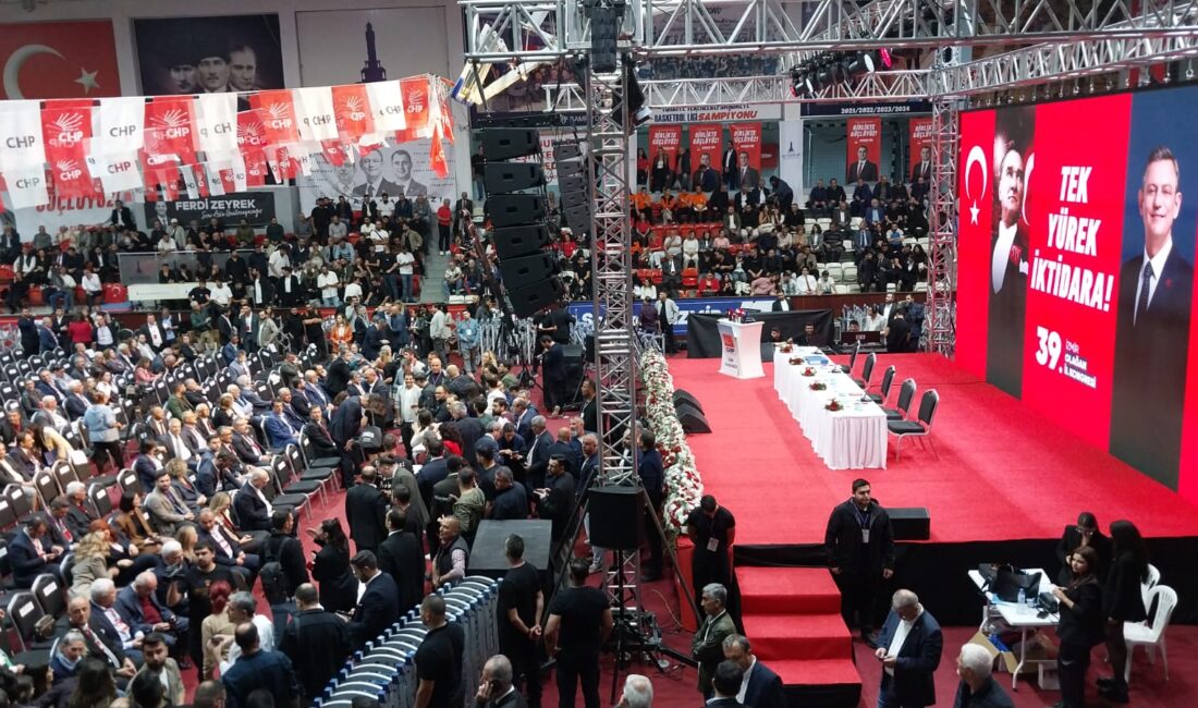 CHP’nin İzmir İl Kongresi bugün Celal Atik Spor Salonu’nda gerçekleşiyor.