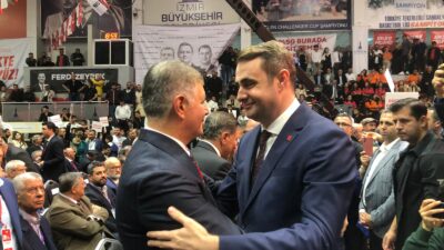 CHP İzmir İl Kongresi’ne katılan İzmir Büyükşehir Belediye Başkanı Cemil