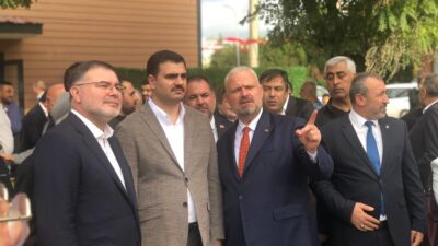 Menemen Belediye Başkanı Aydın Pehlivan, ilçede açılan Dijital Deneyim Merkezi'nin