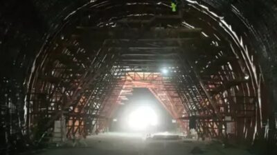 Türkiye’nin en uzun hızlı tren tünelinde kazı tamamlandı. Peki, “ışık