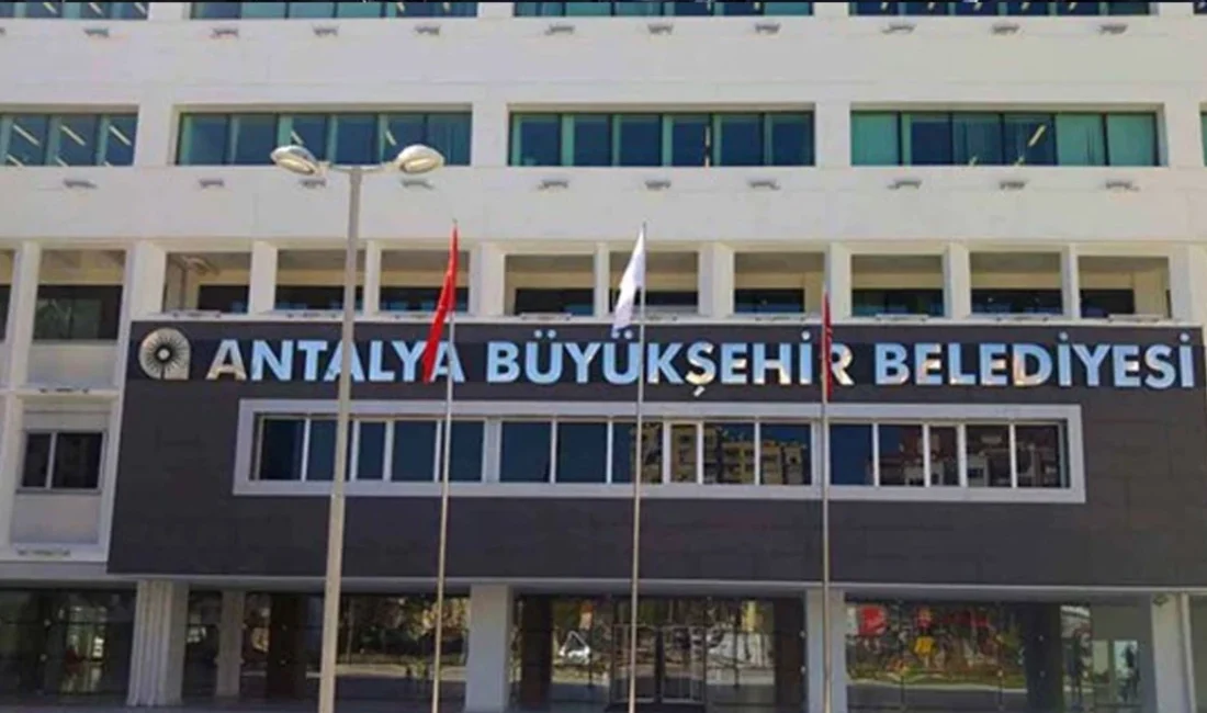 Antalya Büyükşehir Belediyesi’ne yönelik yürütülen rüşvet soruşturması kapsamında 6 kişi