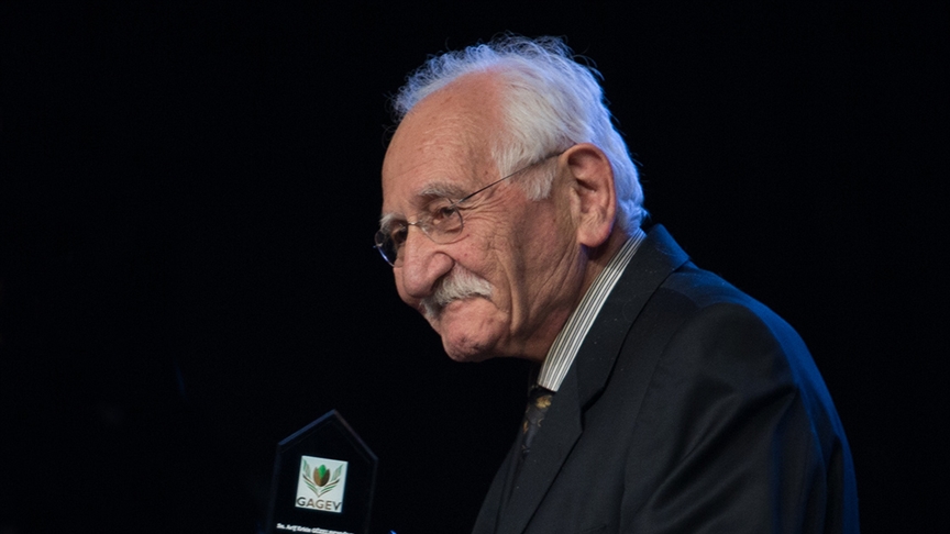 "Bizimkiler", "Muhteşem Yüzyıl" ve "Yabancı Damat" gibi birçok yapımda rol