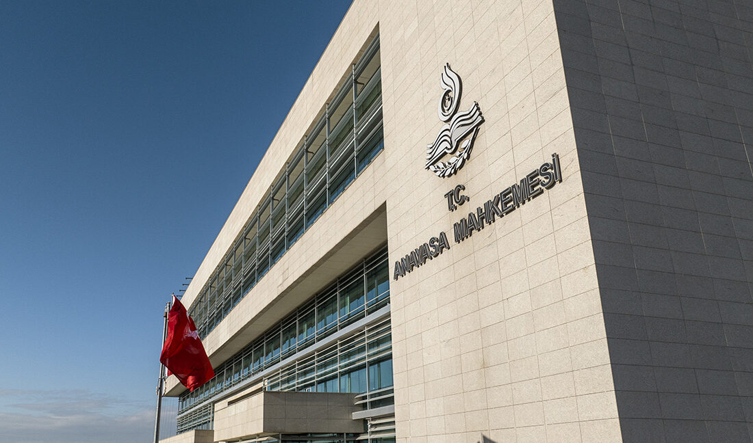 Anayasa Mahkemesi, Basın İlan Kurumu’nun resmi ilan ve reklam kesme