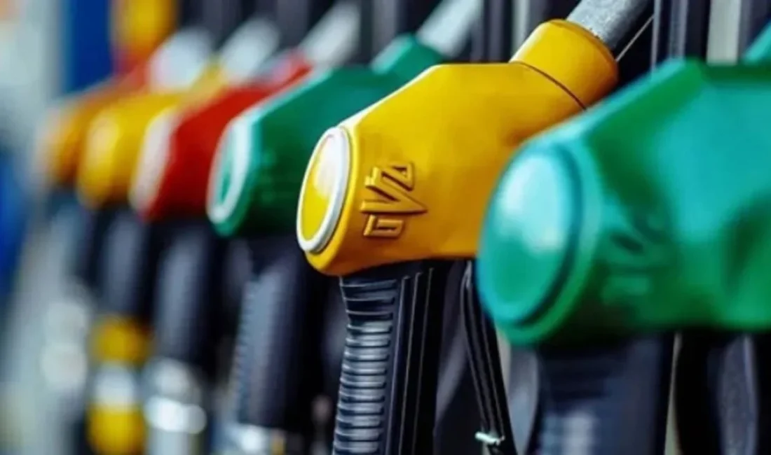 Akaryakıt fiyatlarında kritik düşüş kapıda. Döviz kuru ve petrol fiyatlarındaki
