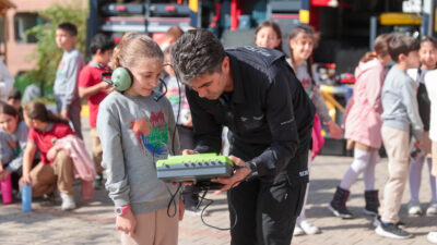Buca Belediyesi, BUCAKUT ekibiyle okullardan mahallelere, afet farkındalığı eğitimlerini kesintisiz