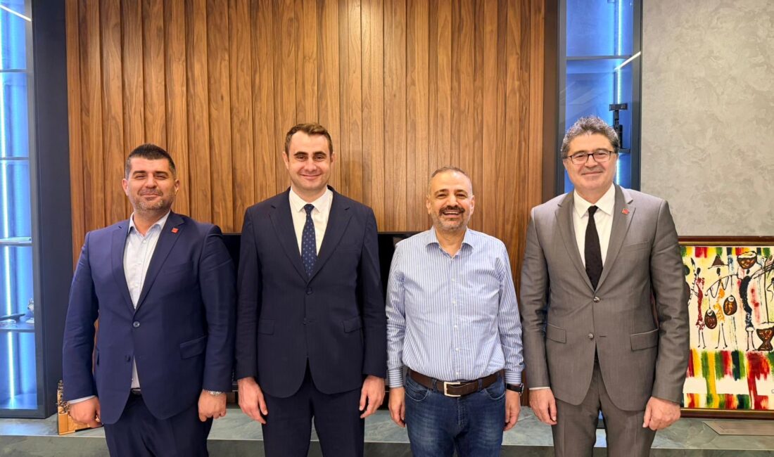 CHP’nin İzmir İl Başkan adayı Çağatay Güç, kongre öncesi ev