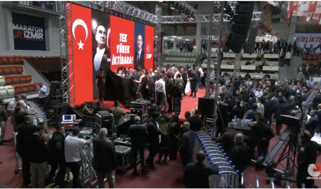 CHP İzmir İl Başkan adayı Çağatay Güç, kongrede yaptığı konuşma