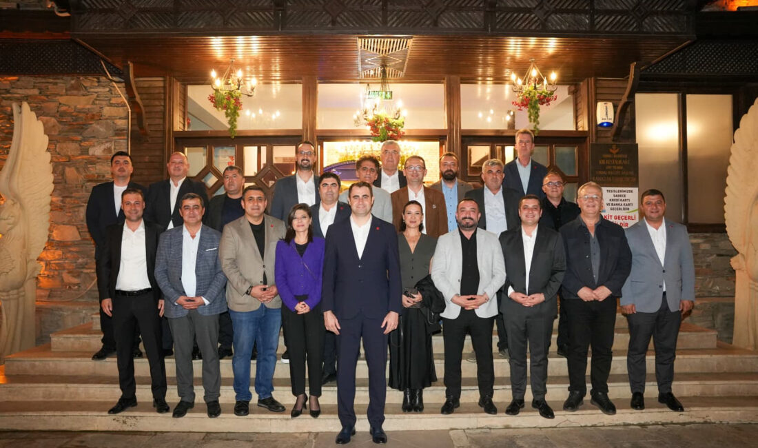 Çağatay Güç mazbatasını aldı, sahaya hızlı indi Mazbatasını aldıktan hemen sonra çalışmalarına başlayan CHP İzmir İl Başkanı