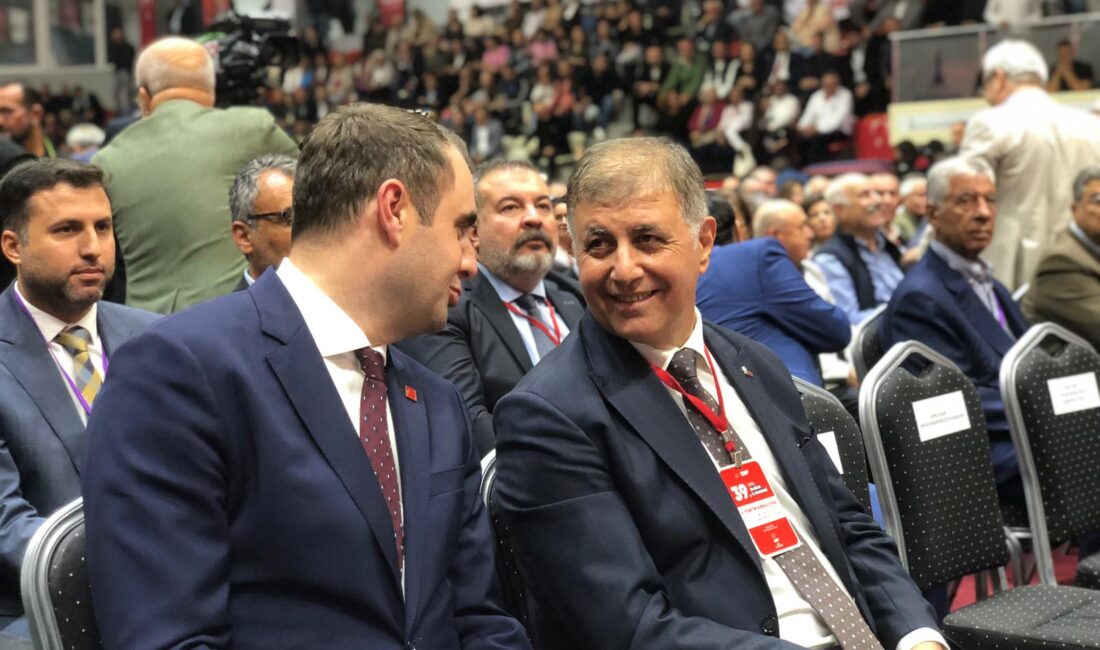 İzmir Büyükşehir Belediye Başkanı Cemil Tugay, CHP İzmir İl Kongresi’nde