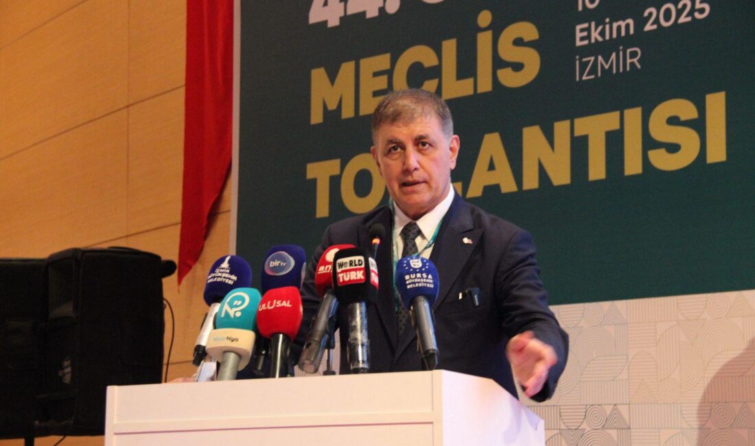 İzmir Büyükşehir Belediye Başkanı ve Türkiye Sağlıklı Kentler Birliği Başkanı