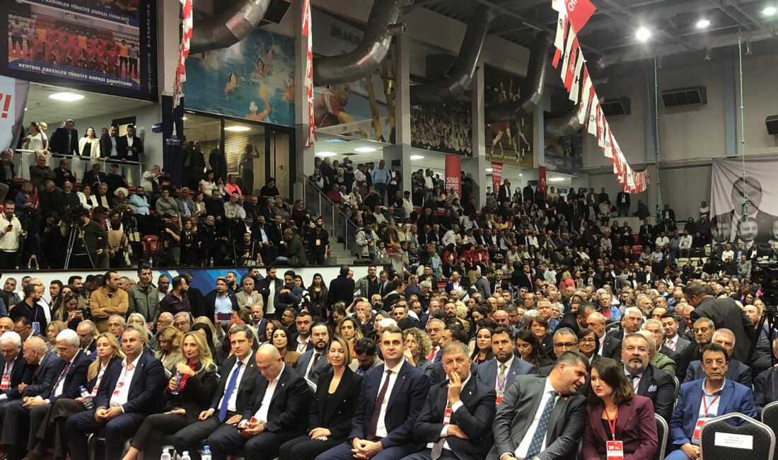 CHP İzmir İl Kongresi’nde tek aday olarak yarışan Çağatay Güç,