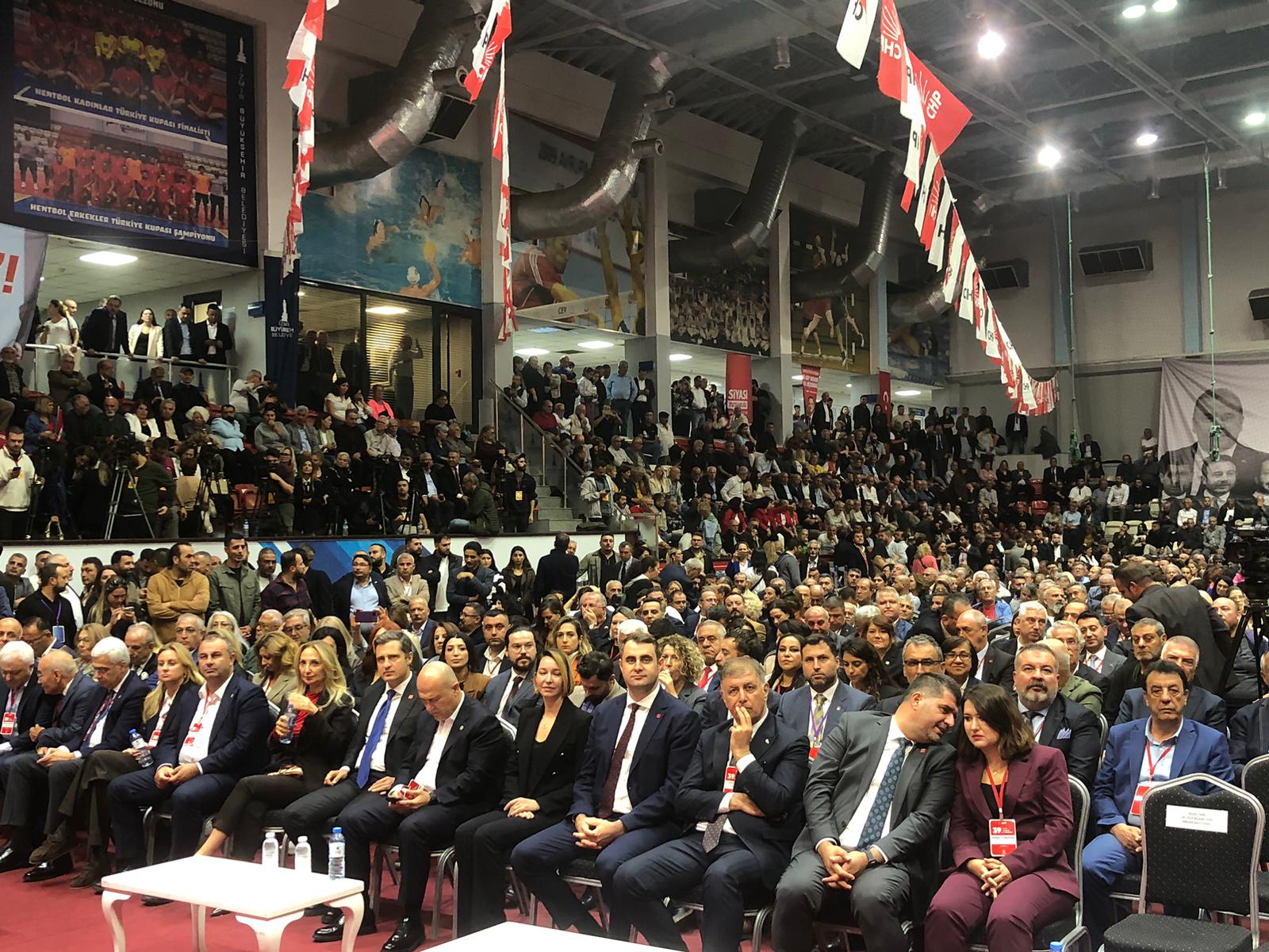 CHP İzmir İl Kongresi’nde tek aday olarak yarışan Çağatay Güç,