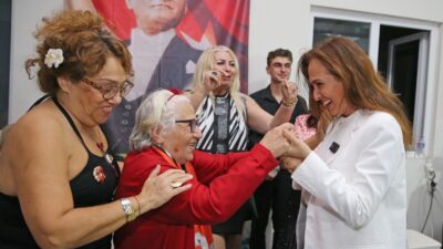 Türkiye Cumhuriyeti’nin 102. yılı Karşıyaka’da muhteşem etkinliklerle kutlanıyor. Belediye konserleri,