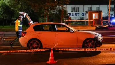 Bakırköy sahil yolunda polisin “Dur” ihtarına uymayan sürücü, kovalamaca sonucu