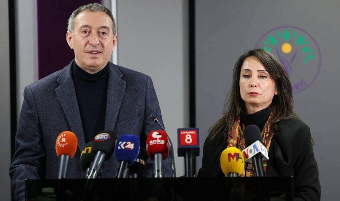 DEM Parti: “Süreçte ikinci aşamaya geçildi” Eş Genel Başkanlar Hatimoğulları ve Bakırhan, geçiş hukuku ve demokratik