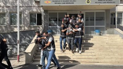 Diyarbakır merkezli, İzmir’in de aralarında olduğu 13 ilde düzenlenen silah