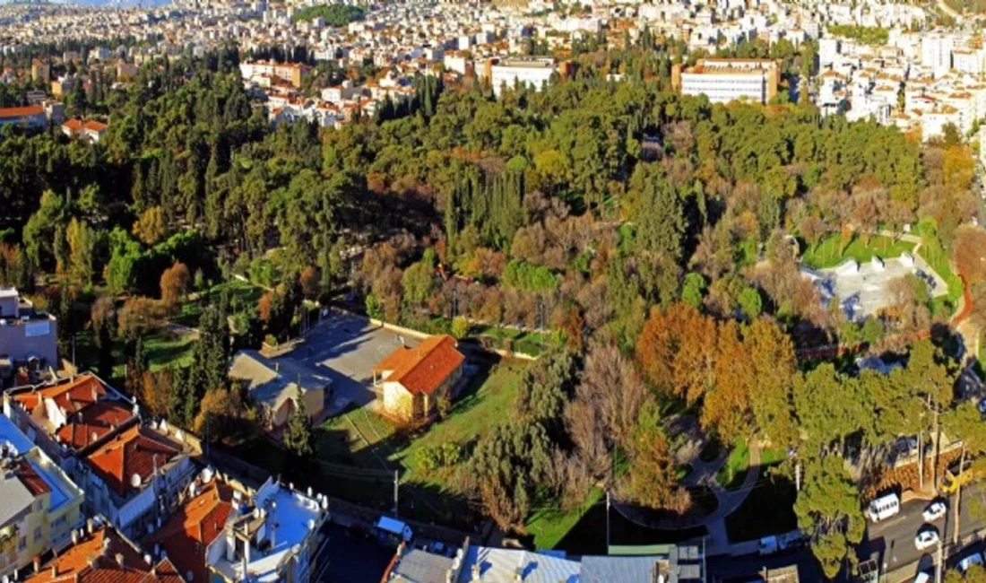 Koruma Kurulu’nun “uygun değil” kararının ardından, İzmir’in tarihi Hasanağa Bahçesi
