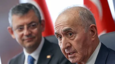 Türkiye siyasetinin deneyimli ismi Hikmet Çetin, zatürre teşhisiyle Başkent Hastanesi’nde