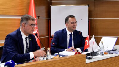 İzmir Büyükşehir Belediye Başkanı Cemil Tugay ve Bornova Belediye Başkanı
