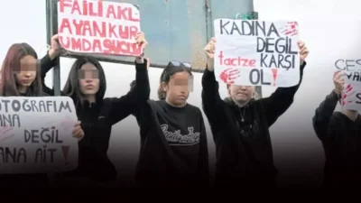 İzmir’in Buca ilçesindeki bir lisede, erkek öğrencinin yapay zeka ile