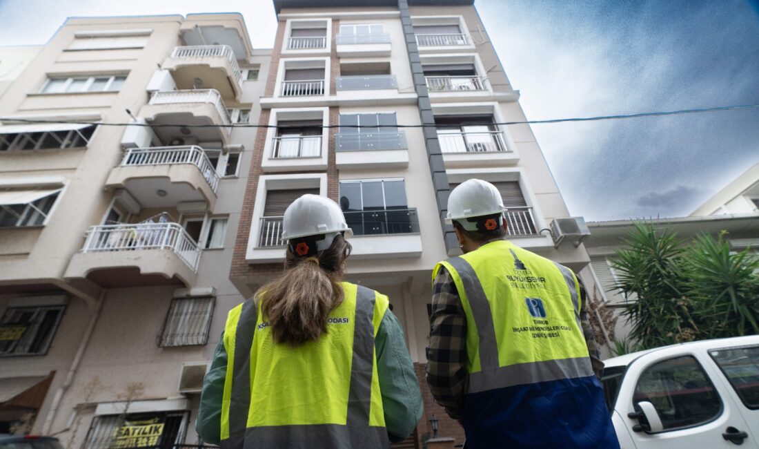 İzmir yenileniyor: Depreme dayanıklı kent İçin başvurular başladı İzmir Büyükşehir Belediyesi’nin “İzmir Yenileniyor” projesiyle riskli yapılar güvenli ve