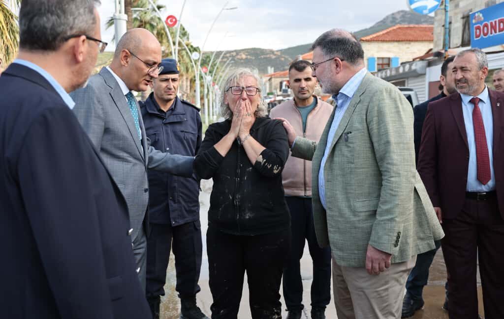 AK Parti İl Başkanı Saygılı selin ardından Foça’da AK Parti İzmir İl Başkanı Bilal Saygılı, sel felaketinin yaşandığı
