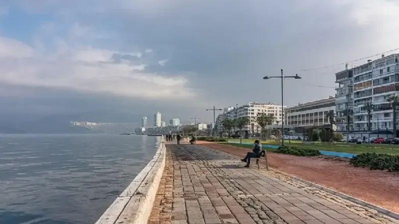 Meteoroloji Genel Müdürlüğü, İzmir’de pazar günü için hava tahminlerini paylaştı.