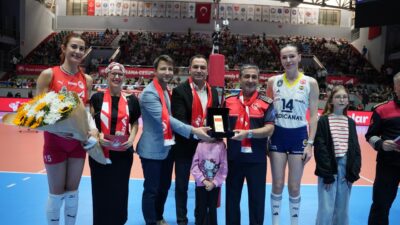 Vodafone Sultanlar Ligi’nin ilk haftasında Fenerbahçe ile karşılaşan Aras Spor