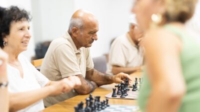 İzmir Büyükşehir Belediyesi, 65 yaş ve üzeri yaklaşık 600 bin