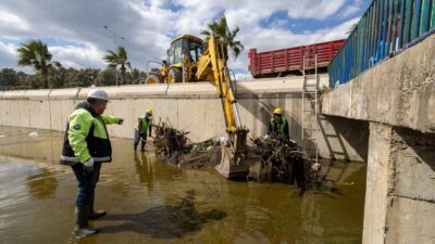 İZSU Genel Müdürlüğü, kış hazırlıkları kapsamında kent merkezinde 447 kilometre