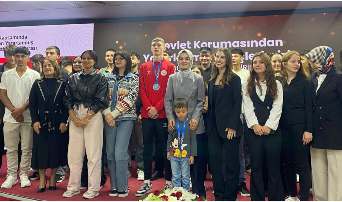 Aile Bakanı Mahinur Özdemir Göktaş, devlet korumasından yararlanan 742 gencin