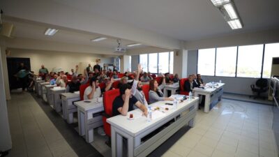 Menderes Belediyesi 2026 mali yılı bütçesi mecliste oy çokluğuyla kabul