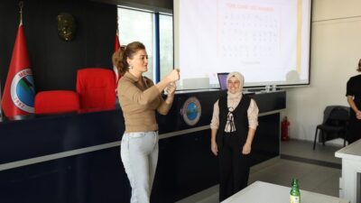 İzmir Büyükşehir Belediyesi'nin desteğiyle başlatılan eğitim programı kapsamında Menderes Belediyesi