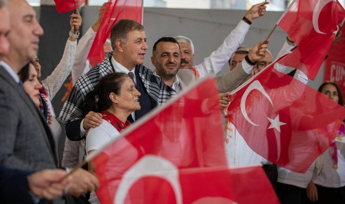İzmir Büyükşehir Belediye Başkanı Dr. Cemil Tugay, Menemen’deki “Cumhuriyet Her