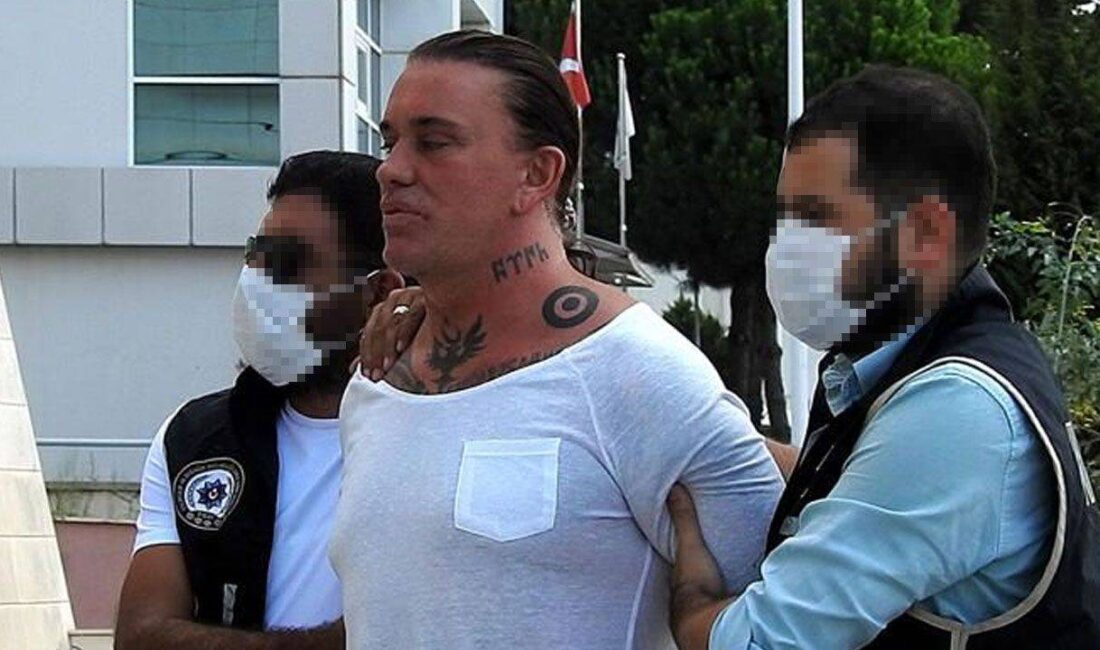 İzmir’de gözaltına alınan Coşkun Necati  Arabacı, çıkarıldığı mahkemece tutuklandı.